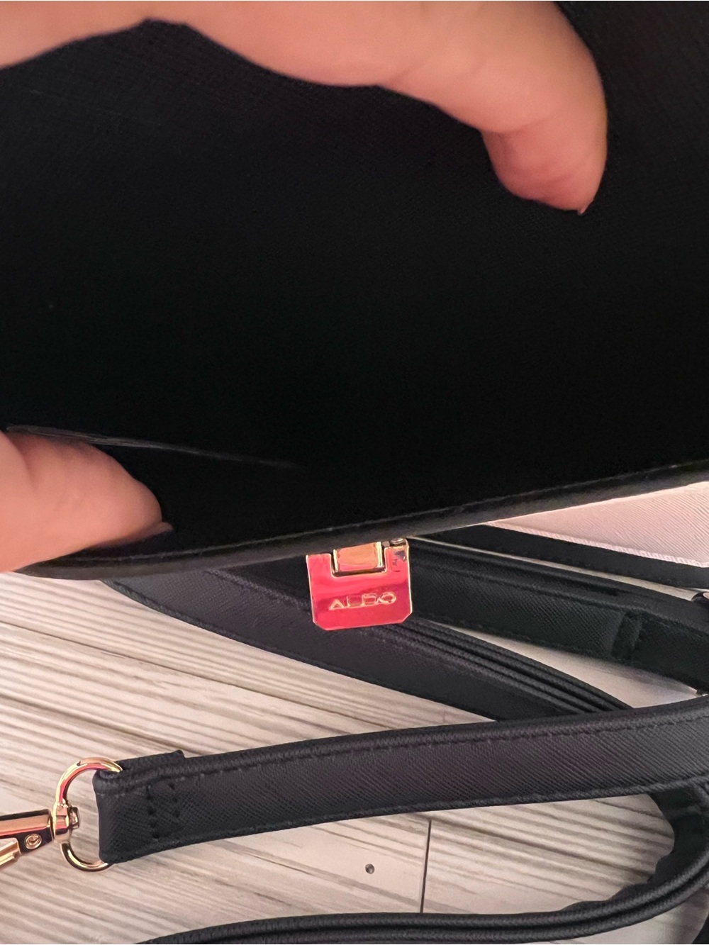 Gorgeous ALDO Cailla Top Handle Flap Satchel in a striking red, cream-white - Picture 8 of 10